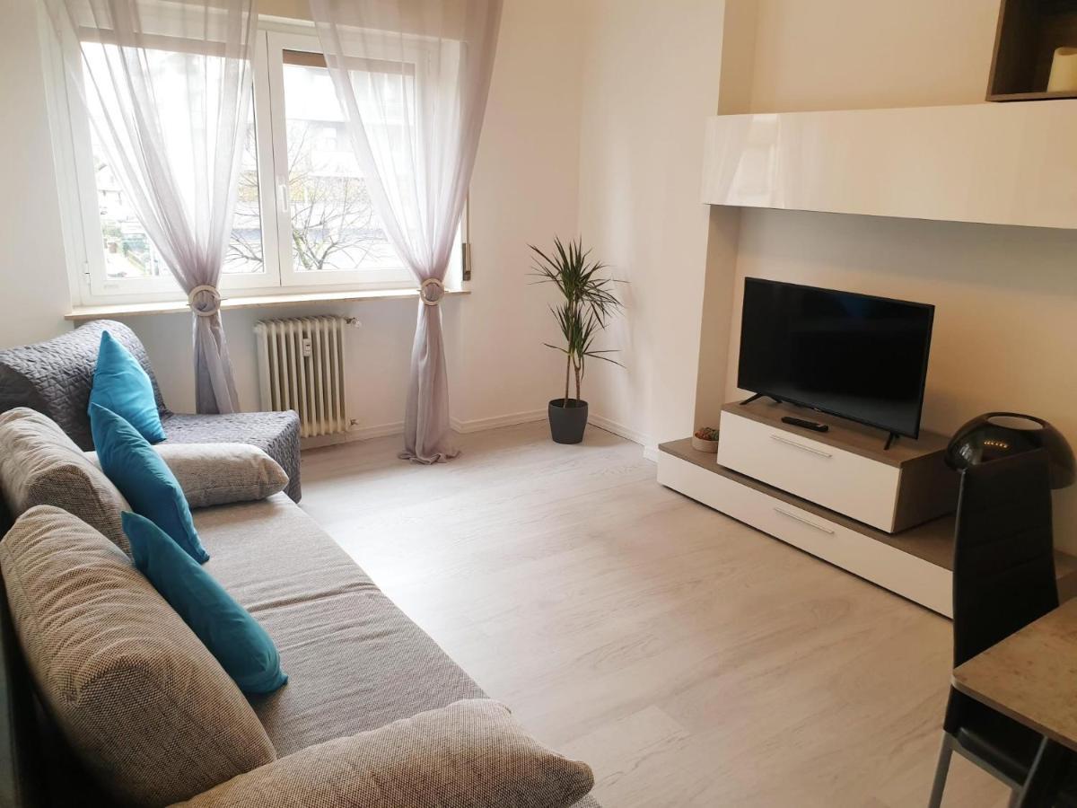 J&M House -Fronte Ospedale- Incluso Netflix E Disney Plus Udine Zewnętrze zdjęcie